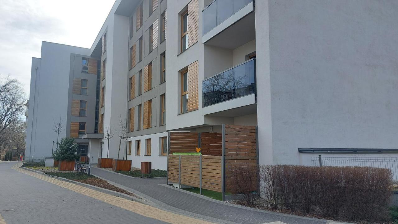 Apartament Robinia Z Miejscem Parkingowym Apartment Torun Exterior photo